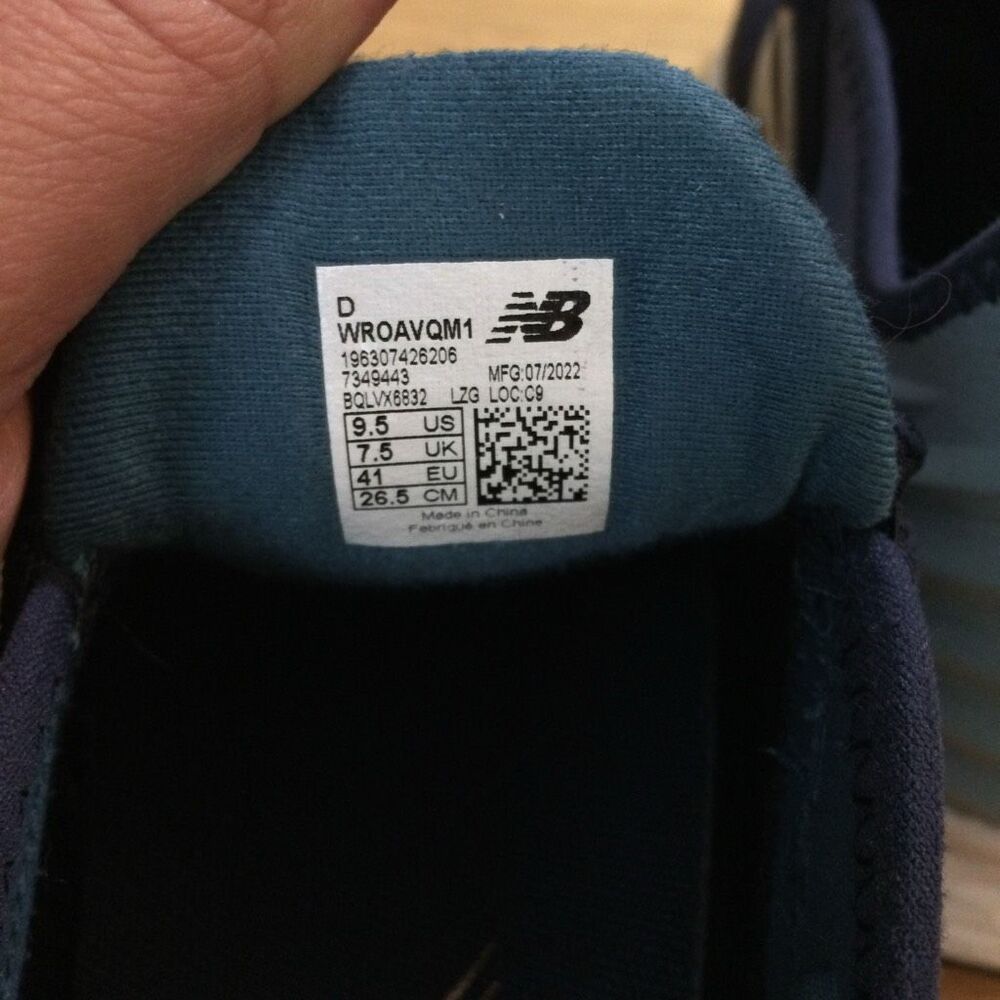New Balance Fresh Foam Roav V1 Women's 9.5 navy - Picture 8 of 9